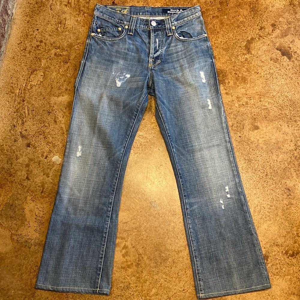 Rock & Republic Pete style distressed boot‎ flare cute medium wash jeans